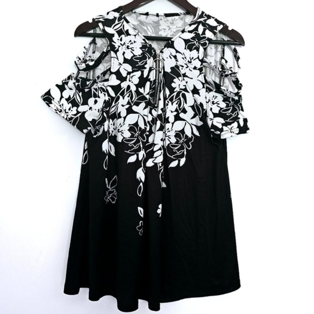 NWOT Black & White Floral  3XL V-Neck 1/2 Zipper front Cold Shoulder Tunic